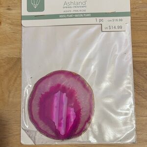 Ashland Vibrant Pink Agate Slice